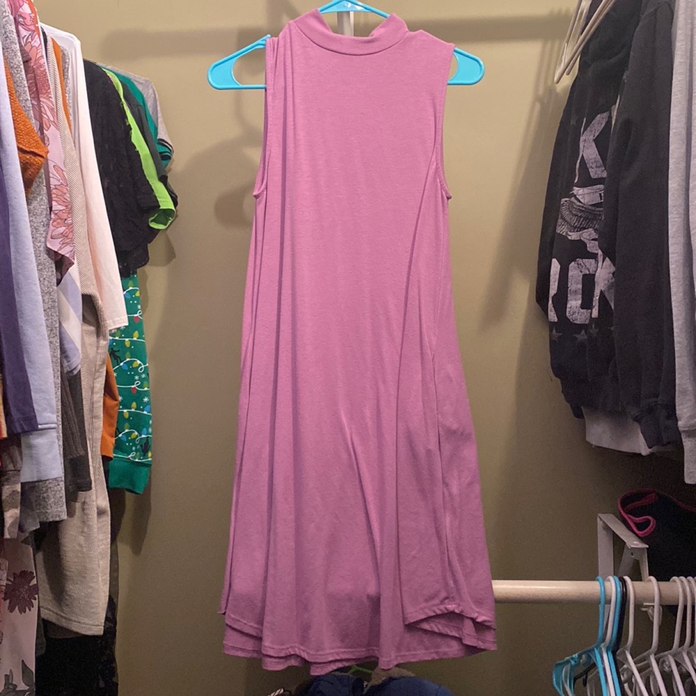 Sleeveless dress